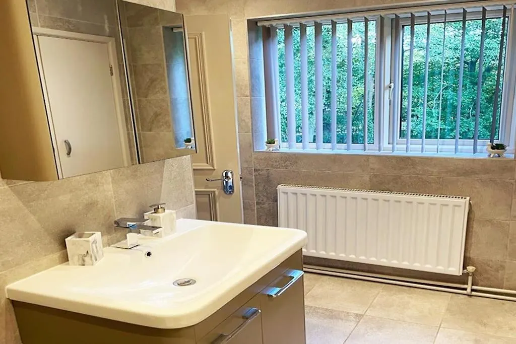 Countryside Apartment Nr. Dore Train Station Sheffield 0*,